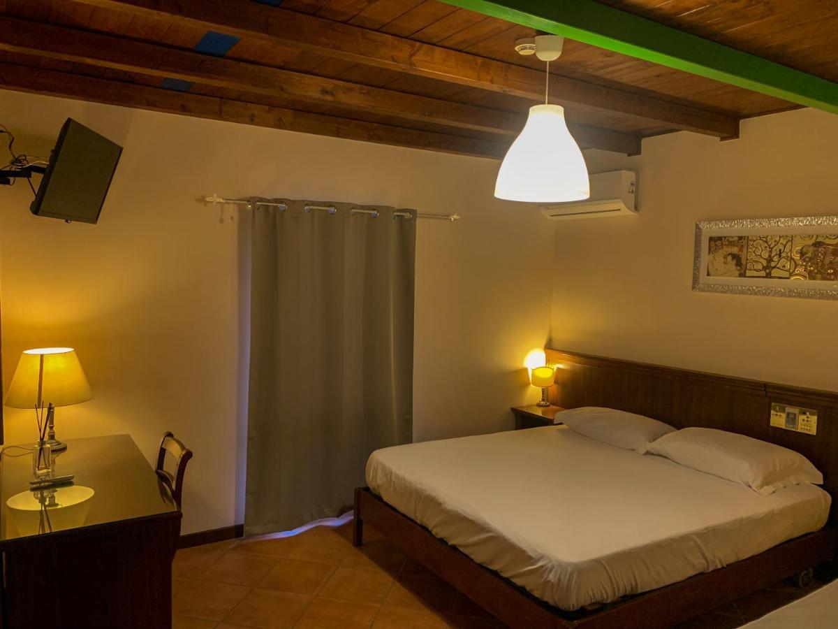 Hotel La Locanda Della Franciacorta كورتي فرانكا الغرفة الصورة